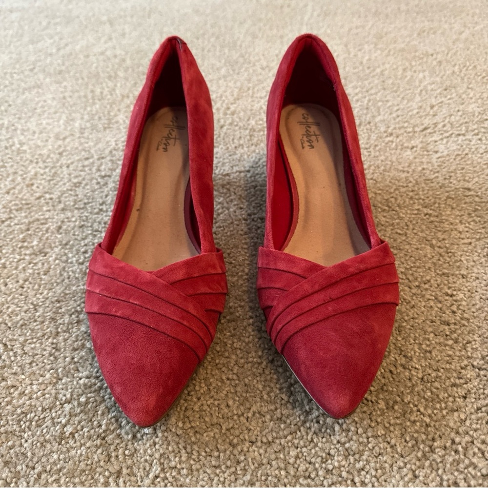 Clarks Red Suede Heels Pumps Women's Shoes Sz 7D
